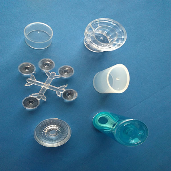 One mold multi-cavity packing transparent cover